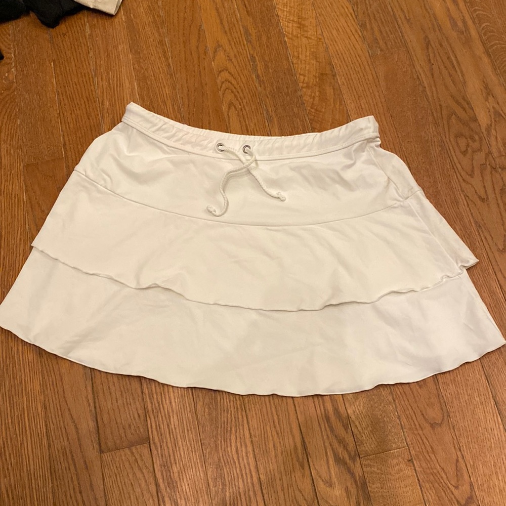 Athleta white sporty skirt